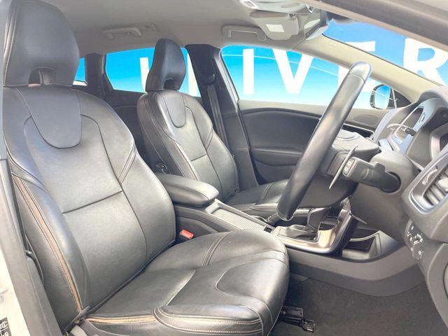 VOLVO VOLVO V40 CROSS COUNTRY 2015