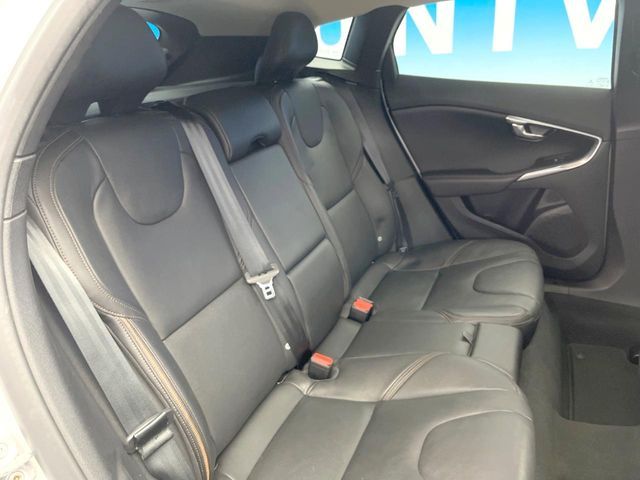 VOLVO VOLVO V40 CROSS COUNTRY 2015