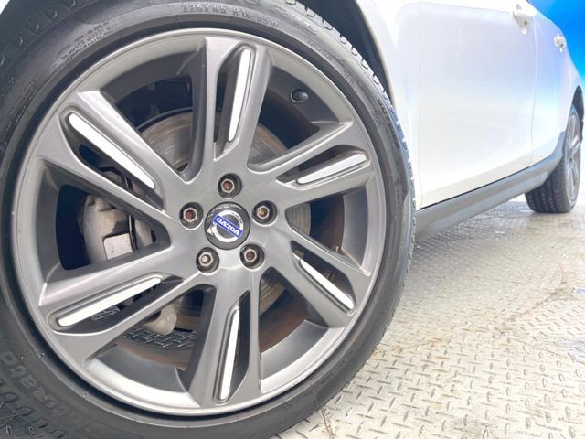 VOLVO VOLVO V40 CROSS COUNTRY 2015