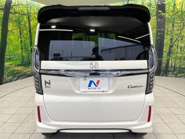 HONDA N BOX CUSTOM 2017