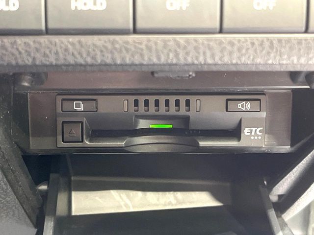 TOYOTA CAMRY HYBRID 2019