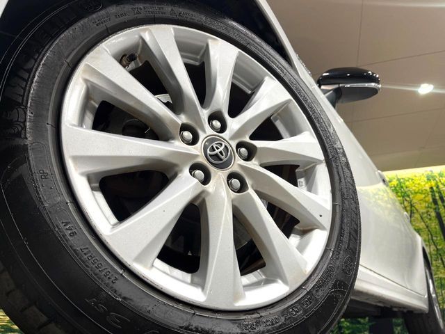 TOYOTA CAMRY HYBRID 2019