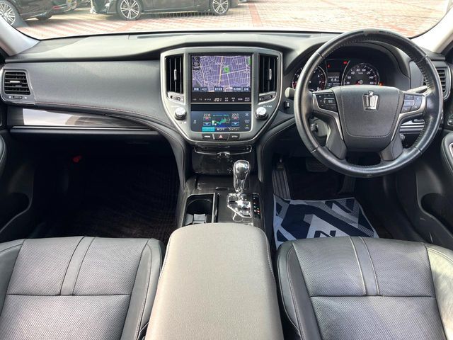 TOYOTA CROWN sedan 2013