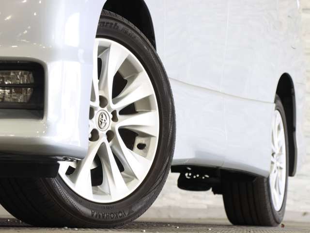 TOYOTA VELLFIRE 4WD 2011