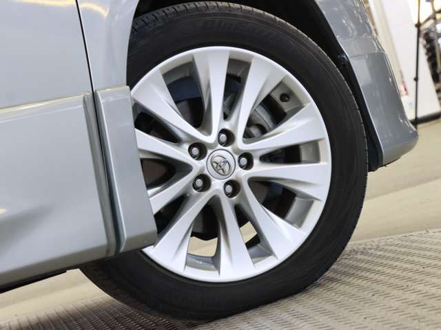 TOYOTA VELLFIRE 4WD 2011