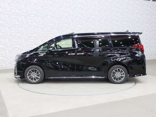 TOYOTA ALPHARD hybrid 4WD 2019