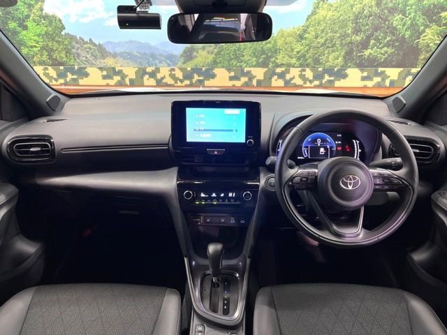 TOYOTA YARIS CROSS HYBRID 2025