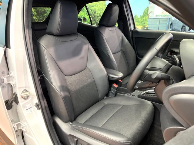 TOYOTA YARIS CROSS HYBRID 2025