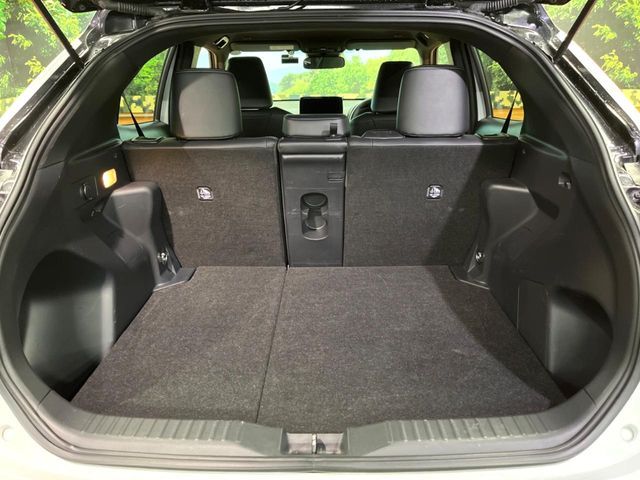 TOYOTA YARIS CROSS HYBRID 2025