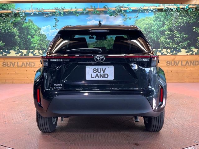 TOYOTA YARIS CROSS 2025