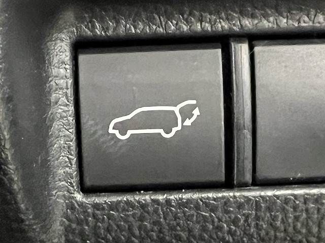 TOYOTA HARRIER 2WD 2024