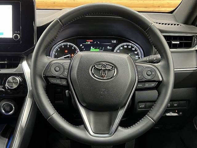 TOYOTA HARRIER 2WD 2024