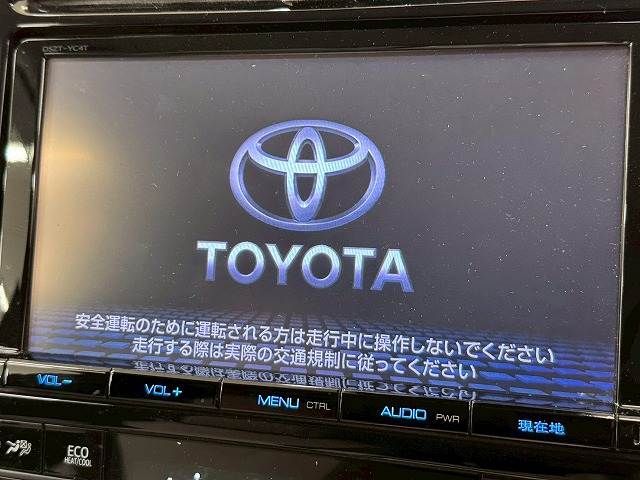 TOYOTA PRIUS 2016