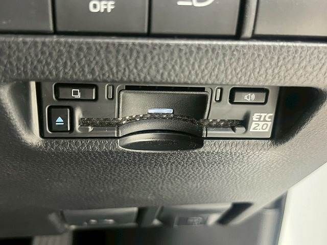 TOYOTA HARRIER 2WD 2024