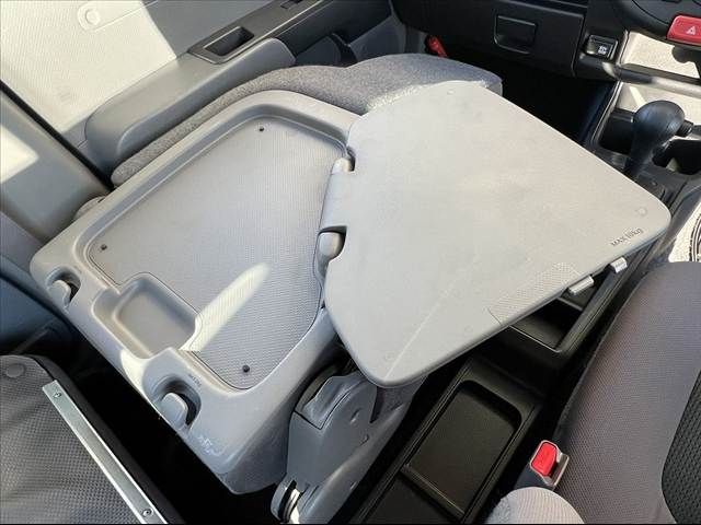 NISSAN NV150 AD 2WD 2017