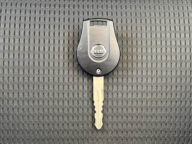 NISSAN NV150 AD 2WD 2017