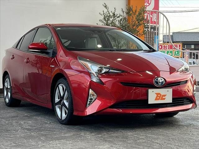 TOYOTA PRIUS 2017