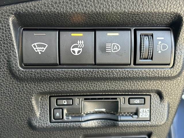 TOYOTA COROLLA CROSS HYBRID 2025