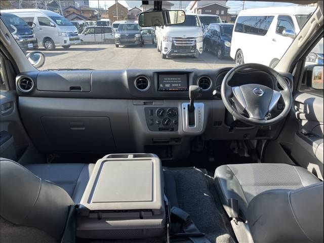 NISSAN NV350 CARAVAN 2014