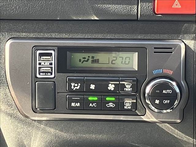 TOYOTA REGIUSACE van 4WD 2015