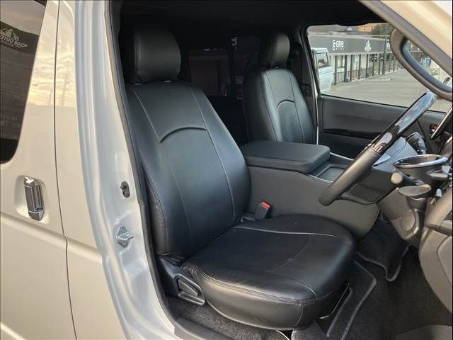 TOYOTA HIACE van 2WD 2020