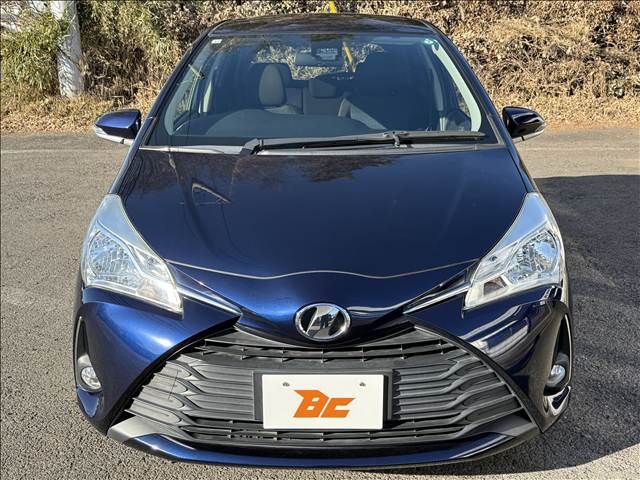 TOYOTA VITZ 2017