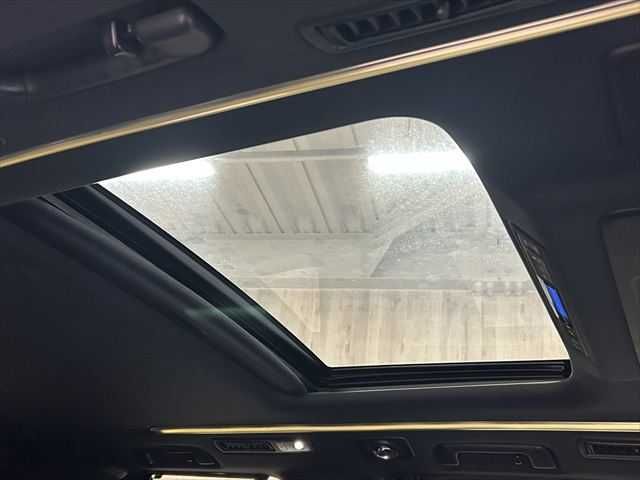 TOYOTA VELLFIRE  HYBRID 4WD 2015