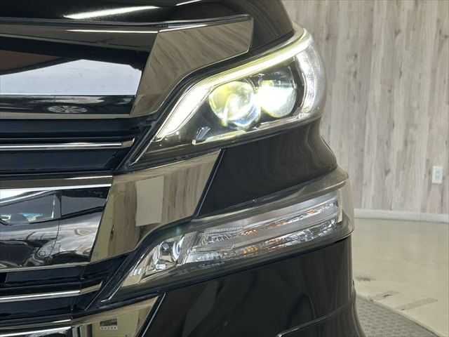 TOYOTA VELLFIRE  HYBRID 4WD 2015