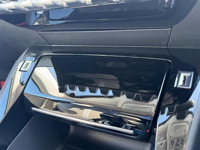 PEUGEOT PEUGEOT 2008 2021