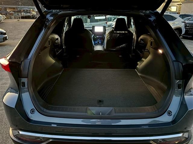 TOYOTA HARRIER HYBRID 2023