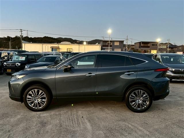 TOYOTA HARRIER HYBRID 2023