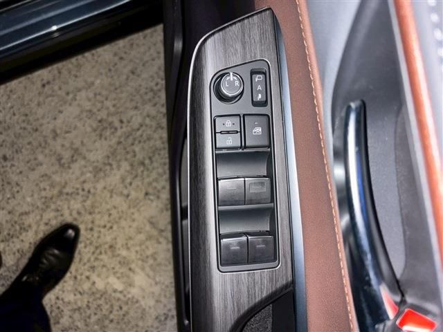 TOYOTA HARRIER HYBRID 2023