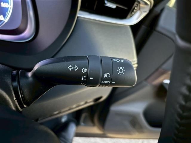 TOYOTA HARRIER HYBRID 2023