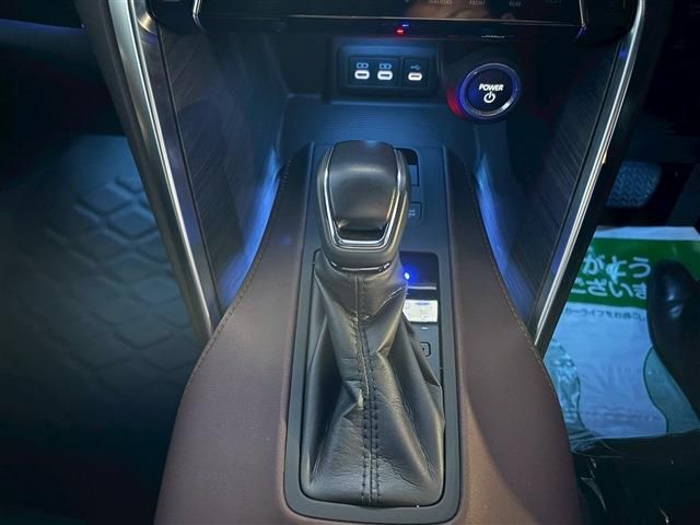 TOYOTA HARRIER HYBRID 2023