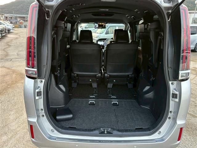 TOYOTA ESQUIRE HYBRID 2020