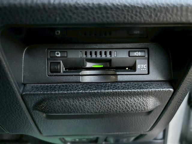 TOYOTA ESQUIRE HYBRID 2020