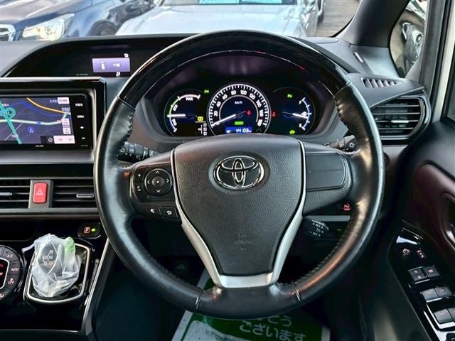 TOYOTA ESQUIRE HYBRID 2020