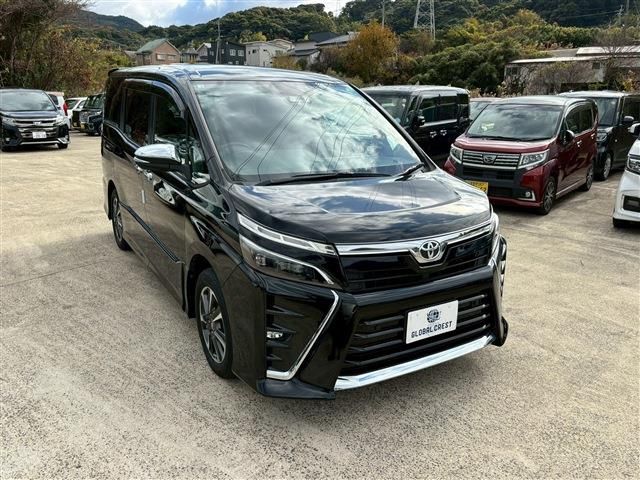 TOYOTA VOXY 2020