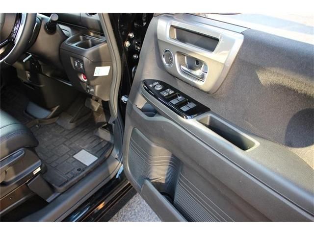 HONDA N BOX CUSTOM 2023