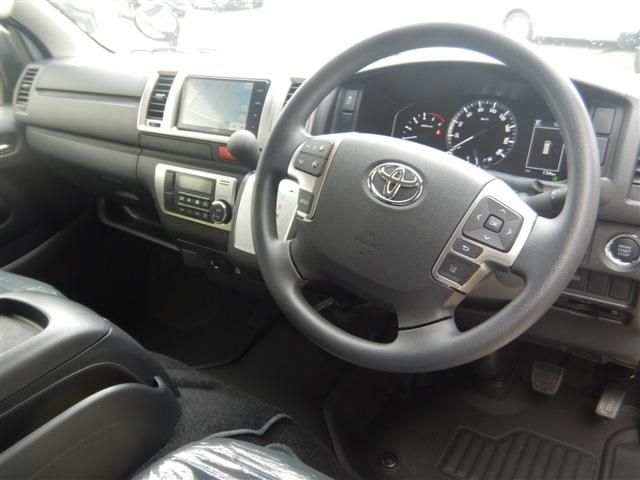 TOYOTA HIACE van 2WD 2025