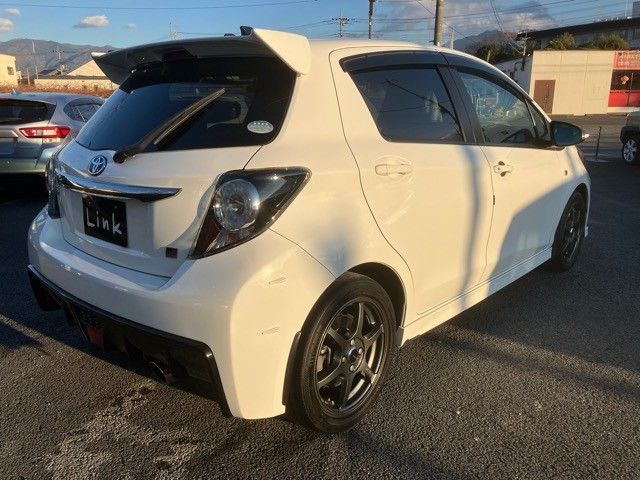 TOYOTA VITZ 2019