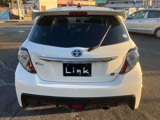 TOYOTA VITZ 2019