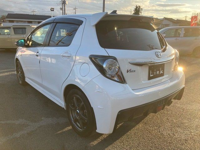 TOYOTA VITZ 2019