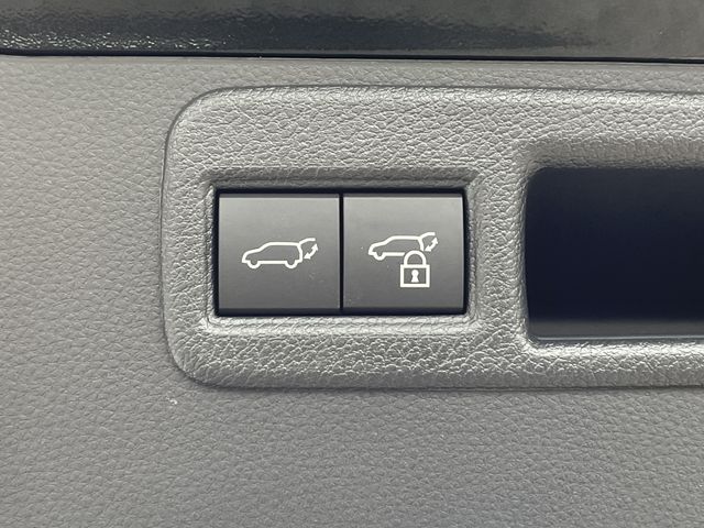 TOYOTA HARRIER 2WD 2025