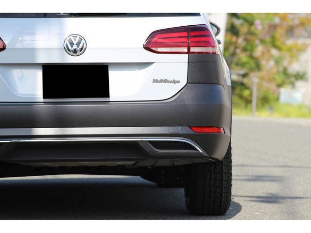 VOLKSWAGEN VOLKSWAGEN GOLF VARIANT 2018