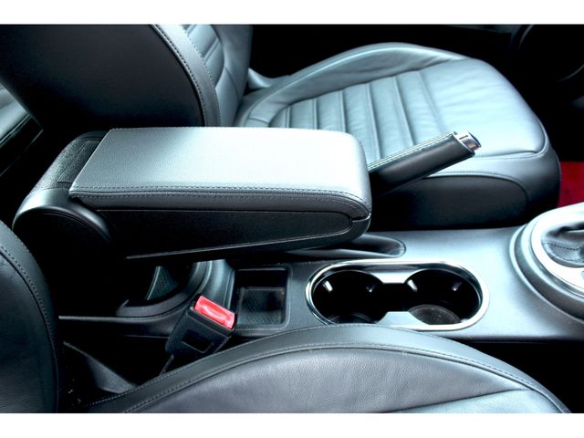 VOLKSWAGEN VOLKSWAGEN The BEETLE 2012