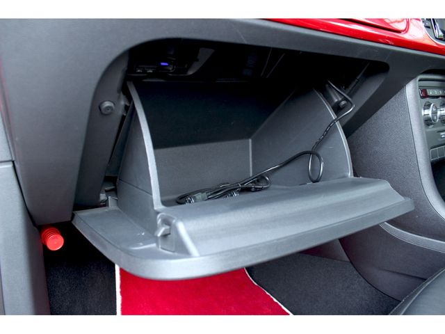 VOLKSWAGEN VOLKSWAGEN The BEETLE 2012