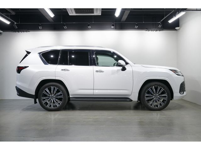 TOYOTA LEXUS LX600 2024