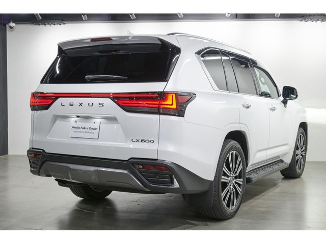 TOYOTA LEXUS LX600 2024