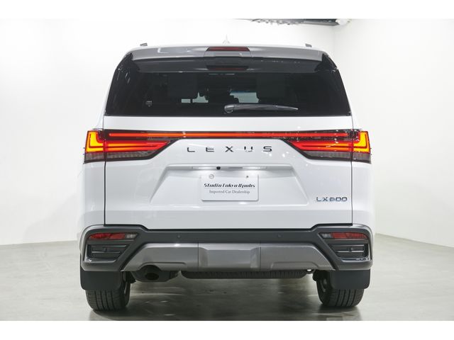 TOYOTA LEXUS LX600 2024